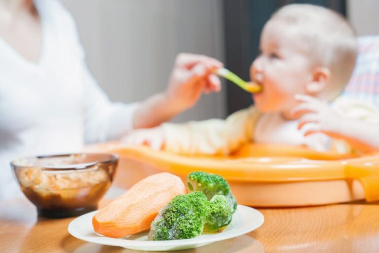 Healthy Habits: Nutrition Tips for Busy Moms and Growing Babies
